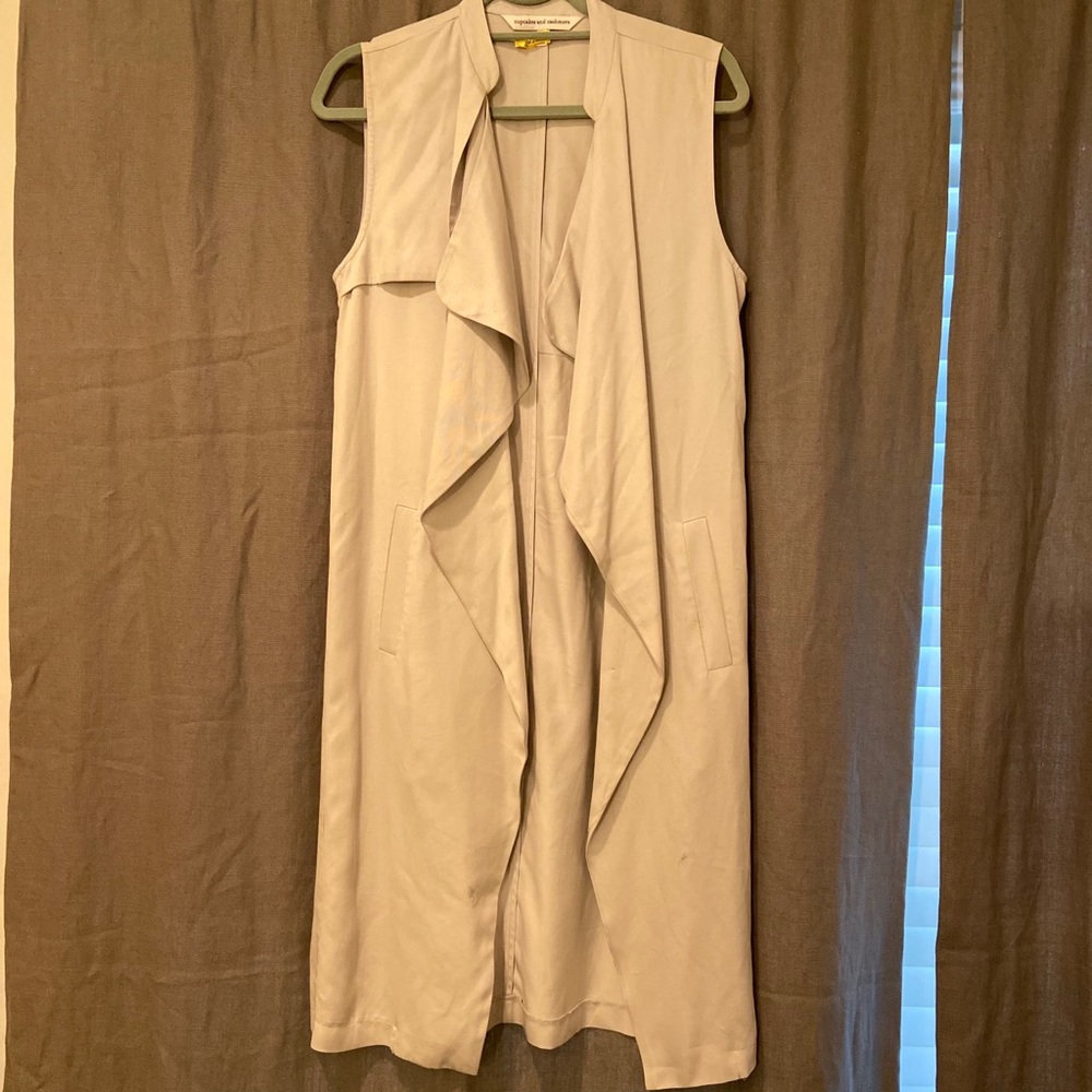 Cupcakes and Cashmere Drape Front Long Vest